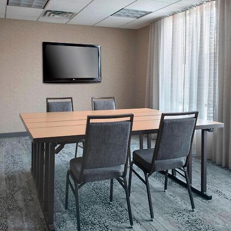 Готель Courtyard By Marriott Lebanon Екстер'єр фото