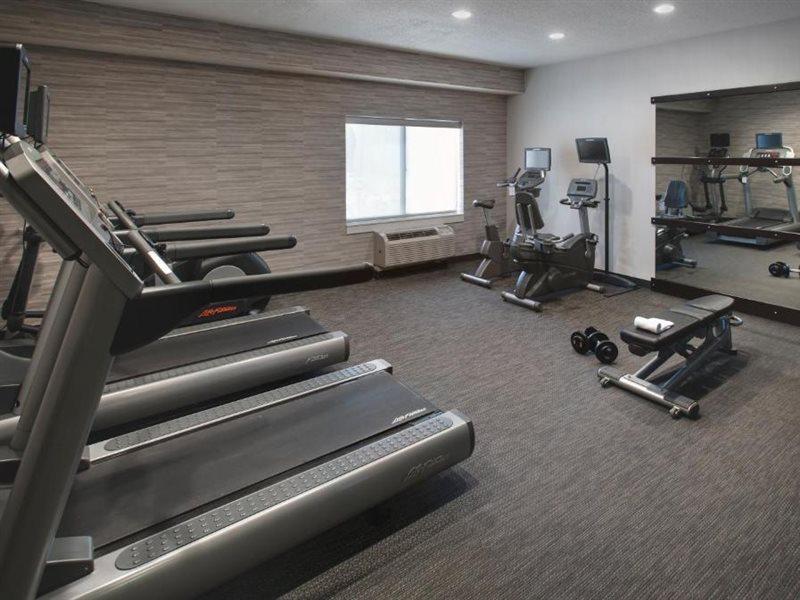 Готель Courtyard By Marriott Lebanon Екстер'єр фото