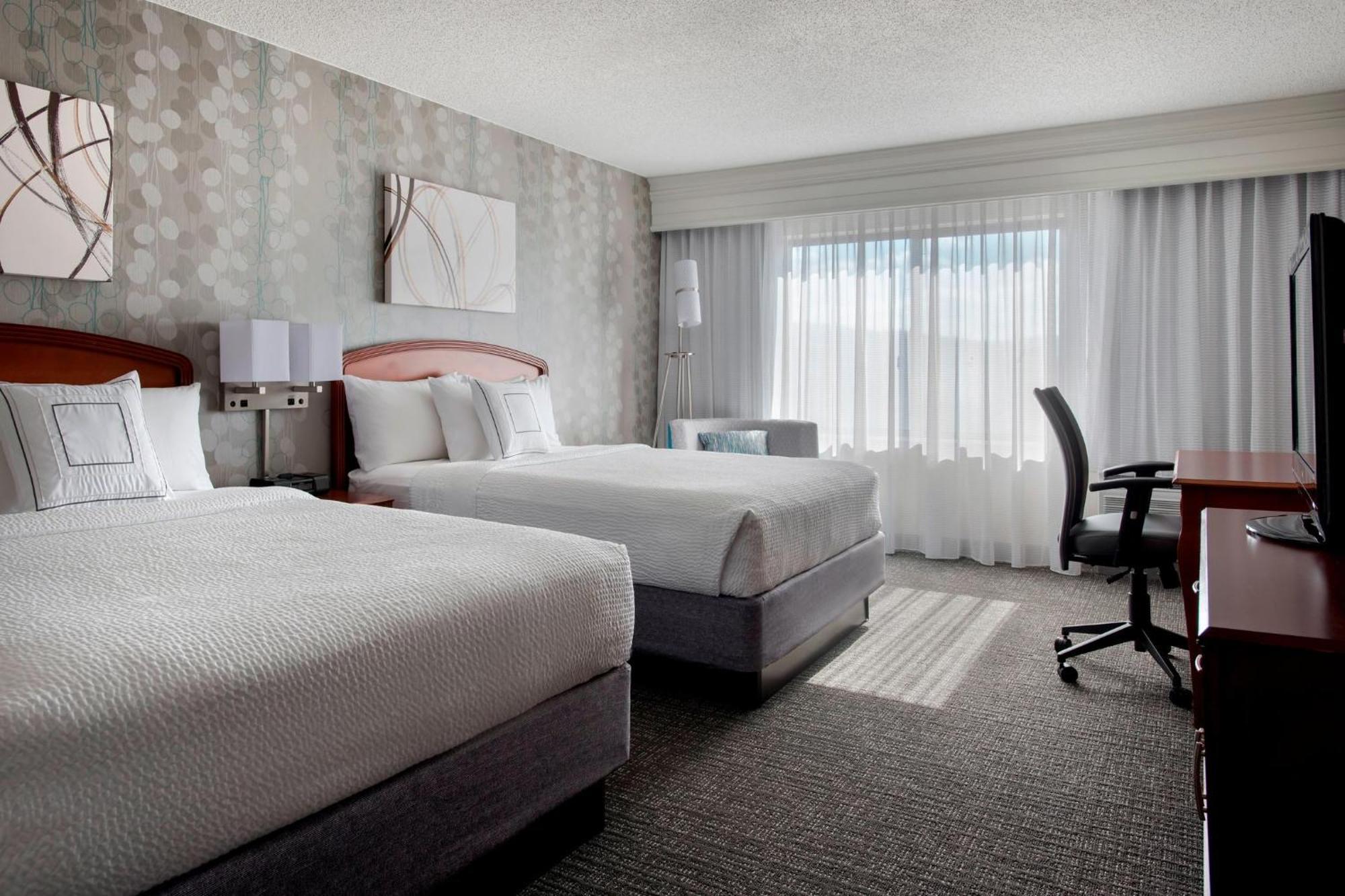 Готель Courtyard By Marriott Lebanon Екстер'єр фото