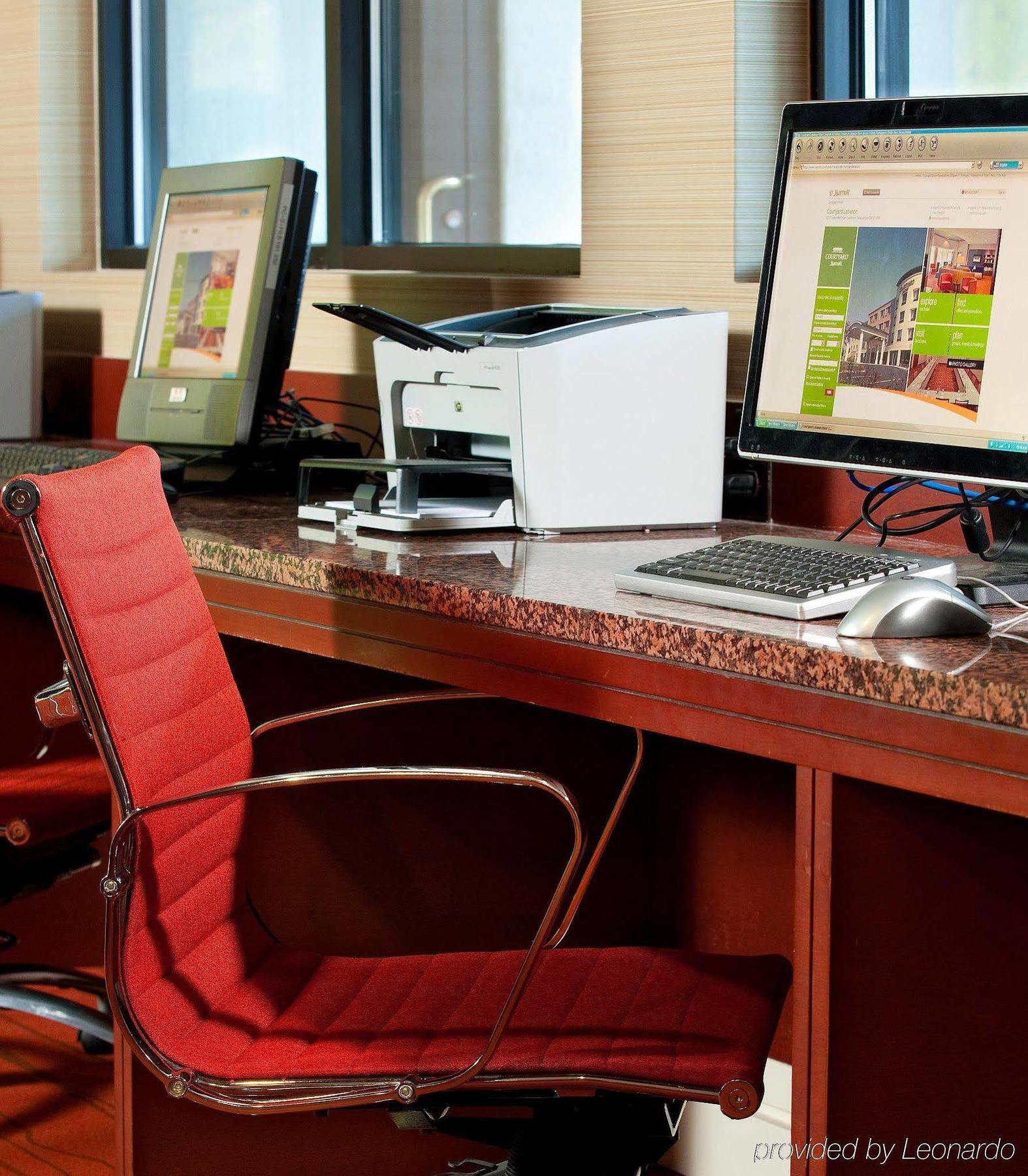 Готель Courtyard By Marriott Lebanon Екстер'єр фото
